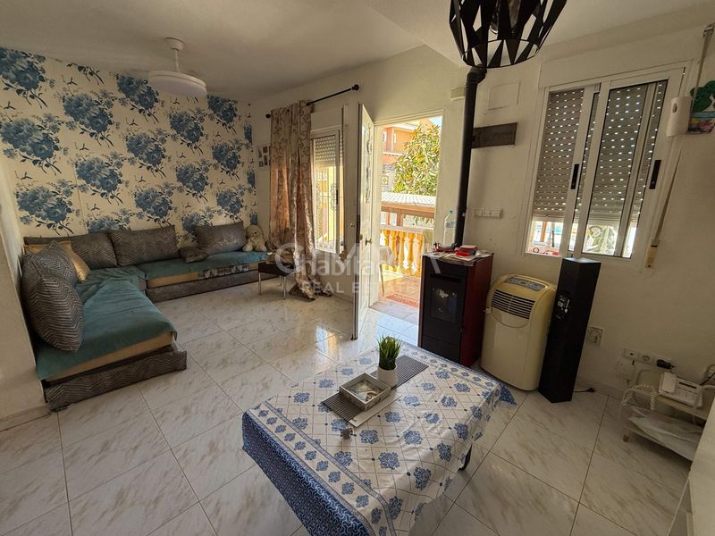 Foto f2695a36-21ae-4e2d-9ac1-7660e9d95225. Casa aparellada amb calefacció aparcament piscina a Nucia (la)