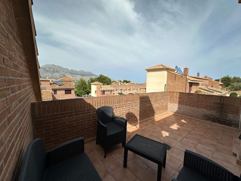 Foto b9b7babc-9df1-4e80-8d4c-39870fbd668a. Xalet amb aparcament piscina a El Tossal-Bello Horizonte Nucia (la)
