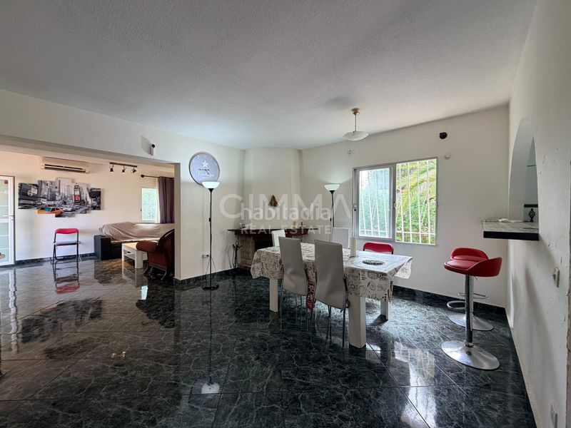 Foto 84e40fe0-3e87-41d6-9a1e-74d6a79aeb40. Xalet amb aparcament a Coloma Nucia (la)