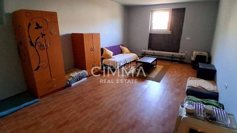 Foto 704cd8e0-57c1-4dae-8593-078a52367370. Casa adossada amb aparcament a Coloma Nucia (la)
