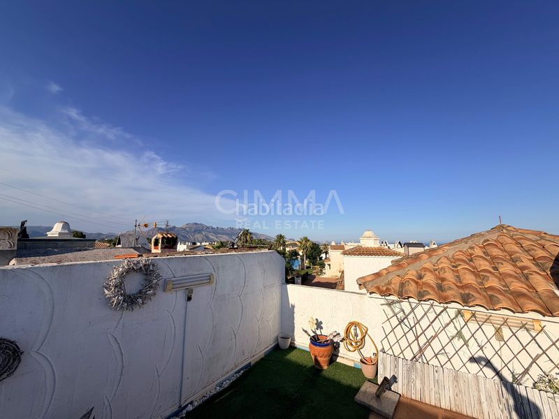 Foto a68bf3c4-b8f2-49b9-bed2-0d9c44e69d96. Xalet amb aparcament piscina a Montebello - Nou Espai Nucia (la)