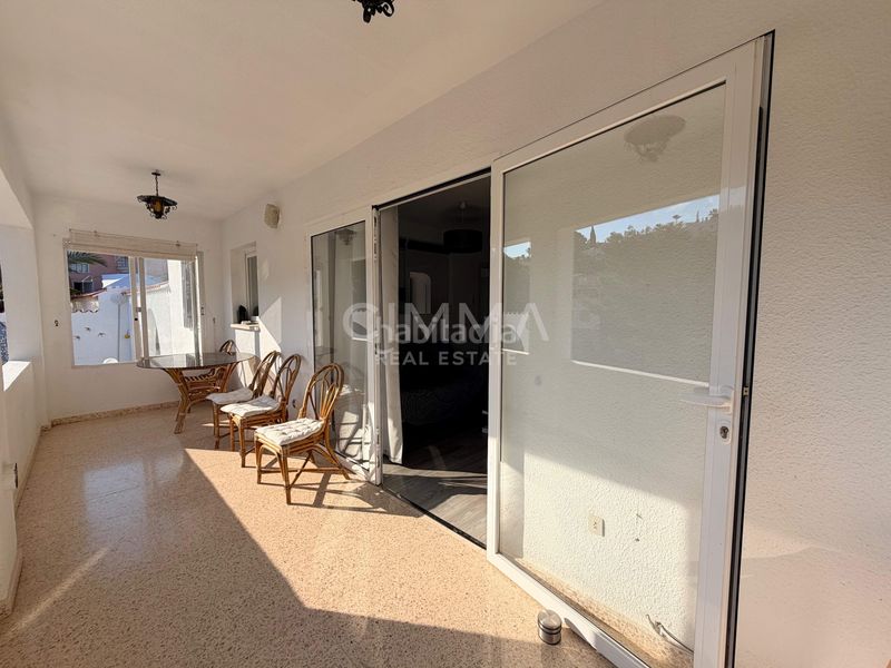Foto a4fae29d-3414-4ffe-a75f-d89183994a1b. Xalet amb aparcament a Coloma Nucia (la)