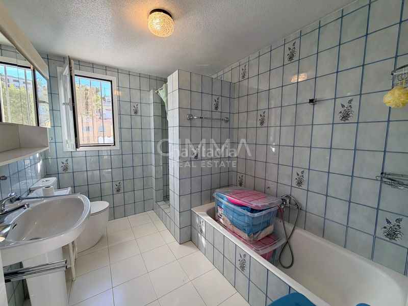 Foto b7da115b-fbaa-4e6e-8247-b403ec0032b0. Xalet amb aparcament a Coloma Nucia (la)