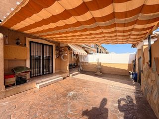 Casa adosada en Varadero. Exclusivo adosado en la nucía con amplias comodidades y espacios