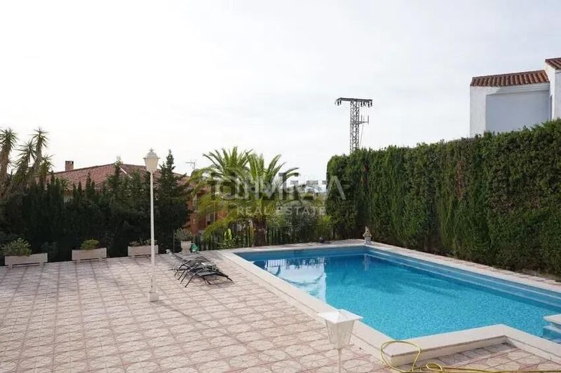 Foto 3b7ccd3a-64e5-4716-a71d-5ed4369352d9. Xalet amb calefacció aparcament piscina a Montebello - Nou Espai Nucia (la)