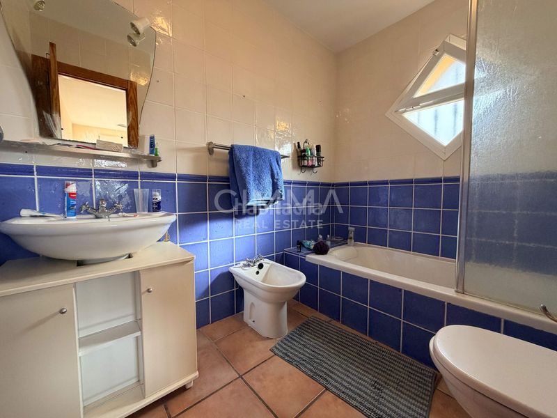 Foto e9bfc9e7-b327-4452-ad6f-8d5429ffd5f3. Xalet amb calefacció aparcament piscina a Montebello - Nou Espai Nucia (la)