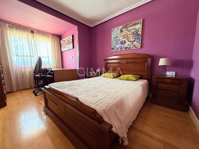 Foto 7e6b3b2e-049c-4925-80e4-d745a1bed8da. Xalet amb calefacció aparcament a Urbanizaciones Benidorm