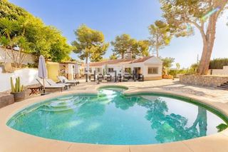 Chalet in San Rafael - Nucia Park. Exclusiva villa mediterranea con vistas y piscina