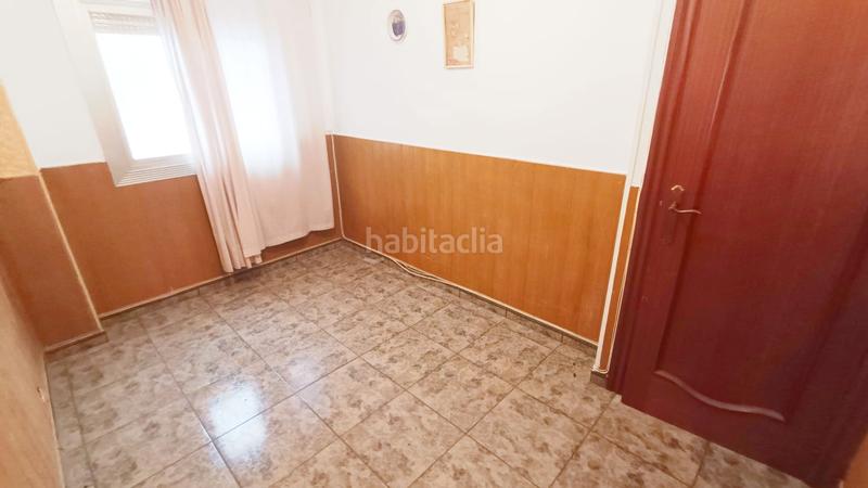 Foto 0cd2635c-c53d-44e1-a3d9-08827223d56b. Piso  en Can Serra con 3 habitaciones y ascensor. cocina para reformar. en Hospitalet de Llobregat (L´)