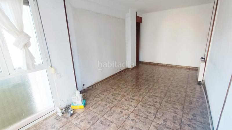 Foto c6cfb159-6846-41d3-96c3-5e27737ab966. Piso  en Can Serra con 3 habitaciones y ascensor. cocina para reformar. en Hospitalet de Llobregat (L´)