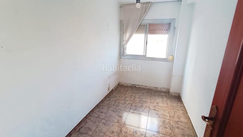 Foto d96a4e0c-f1d6-4442-aae1-ac1e3124019e. Piso  en Can Serra con 3 habitaciones y ascensor. cocina para reformar. en Hospitalet de Llobregat (L´)