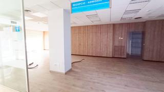 Local commercial  Avinguda de sant salvador. Local comercial de 713 m2 junto al metro de artigues-sant adrià