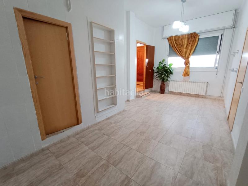 Foto ca27fc46-d889-4991-8683-42a1db94947f. Duplex avec chauffage dans Sistrells Badalona