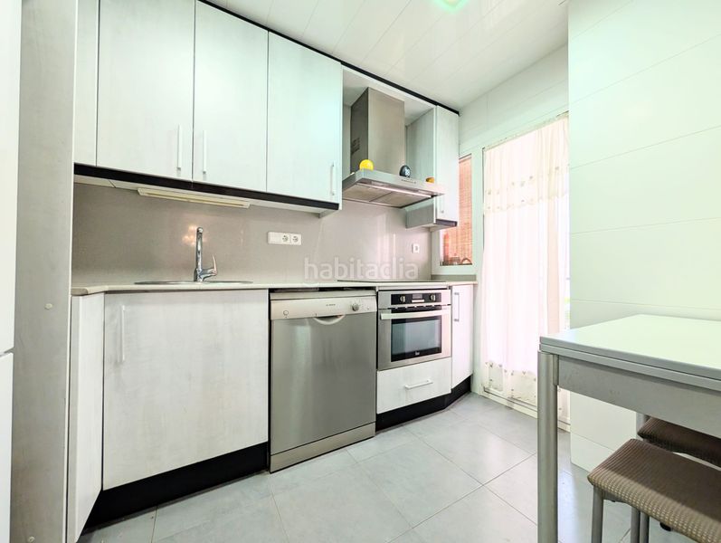 Foto fb82916c-02ba-4707-8022-00e7582a4b2b. Pis a Lloreda Badalona