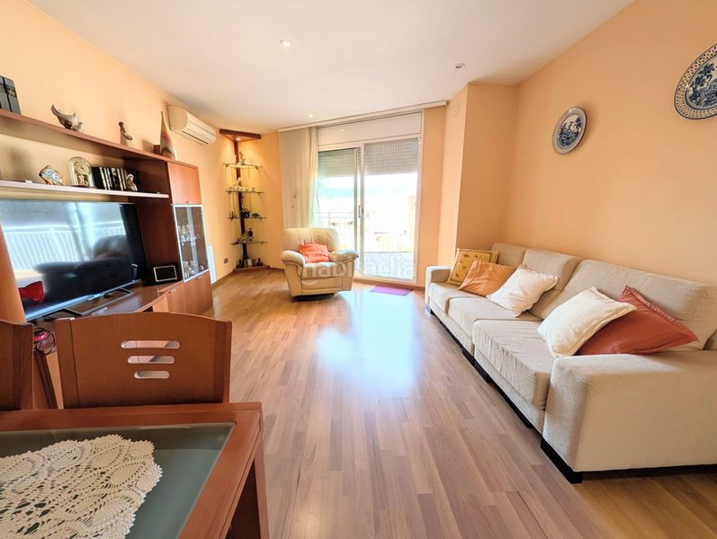 Foto 0d273661-6094-459b-8d7b-06bf0640da41. Maison avec chauffage dans Fondo Santa Coloma de Gramenet