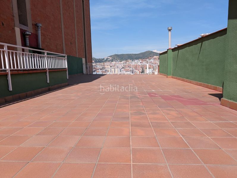 Foto cc6a2351-df5b-4912-baf1-7e39249193c6. Maison avec chauffage dans Fondo Santa Coloma de Gramenet