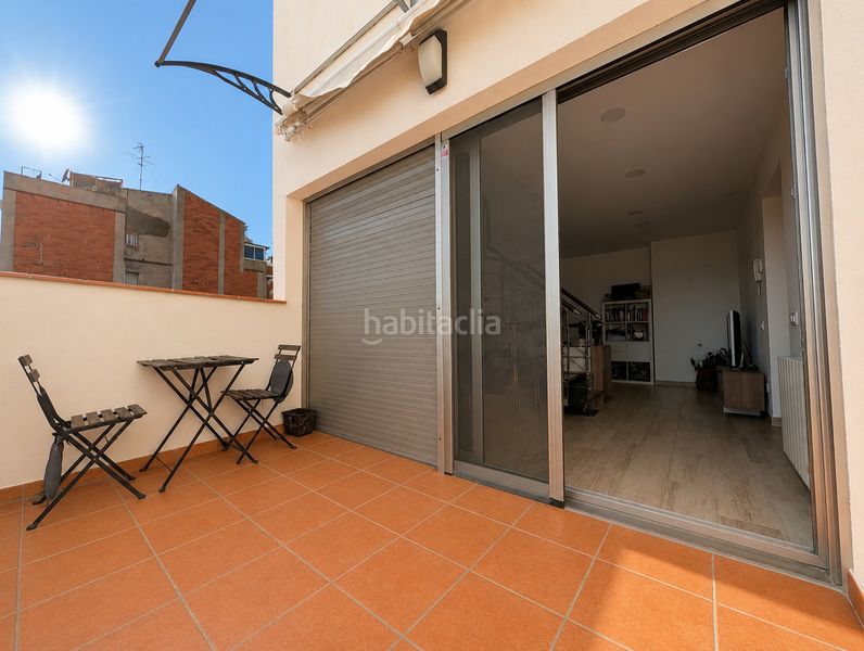Foto 5b4ae029-72cb-4664-a00d-71b00cbb3b44. Casa adossada amb aparcament a Sistrells Badalona