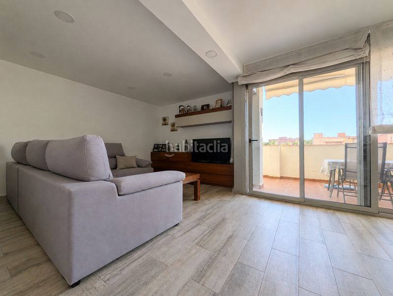 Foto 6d4c4490-e68b-49a4-9a7e-93aa843d119c. Casa adossada amb aparcament a Sistrells Badalona