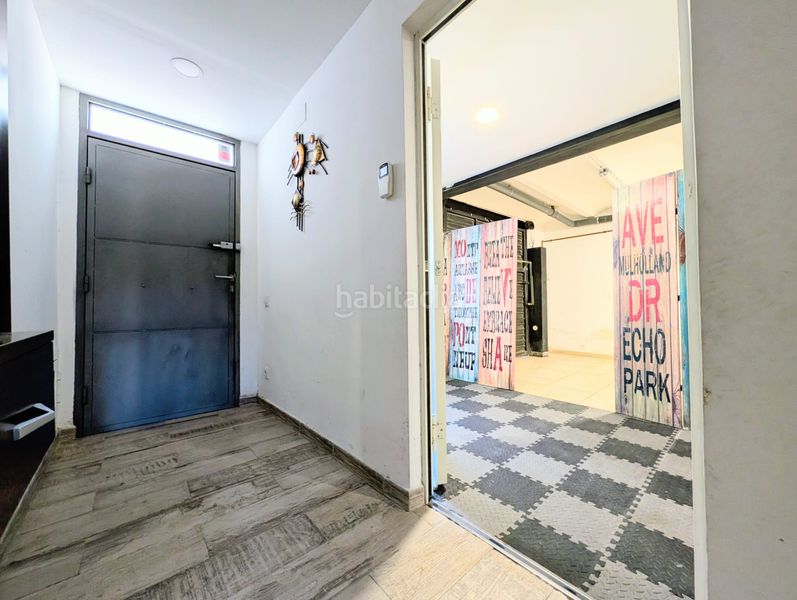 Foto 7a0327b2-e926-46b0-bc39-d4d2b6556dab. Casa adossada amb aparcament a Sistrells Badalona