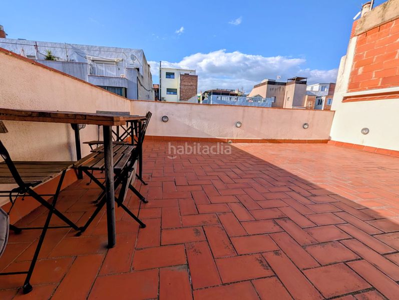 Foto a1888f9c-0833-4afb-b91c-d36866d67124. Casa adossada amb aparcament a Sistrells Badalona