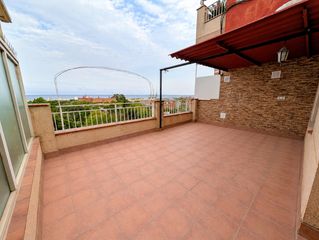 Àtic  Carrer de catalònia. Ático con ascensor y terraza de 25m2.