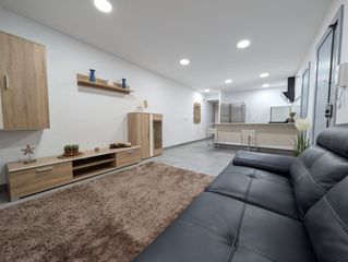 Affitto Attico  Carrer de l'olivera de sistrells. Ático con terraza y 2 habitaciones.