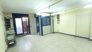 Lloguer Local Comercial a Carrer de baldomer solà 19. Local de 2 plantas y 170m2 en el centro de badalona