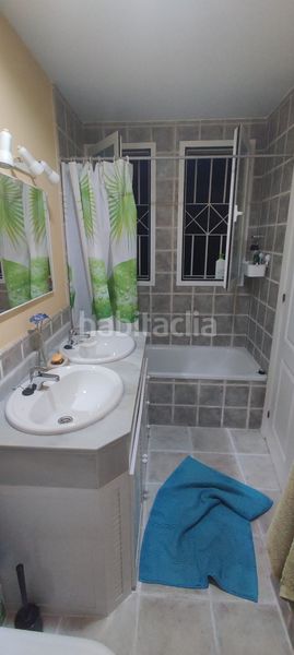 Foto a728d5eb-05c1-4ce2-bcb7-5e4ee7dfcb91. Casa aparellada amb xemeneia aparcament piscina a Espartinas