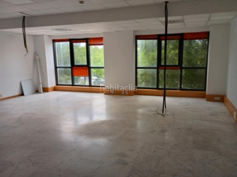 Foto 14cd84c7-c74b-4bc2-b858-8bcd99002a8e. Bureau avec parking dans Triana Oeste Sevilla