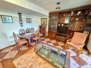 Pis  Avenida rafael alberti. Disponible! vivienda de 3 dormitorios y 2 baños, con plaza de ga