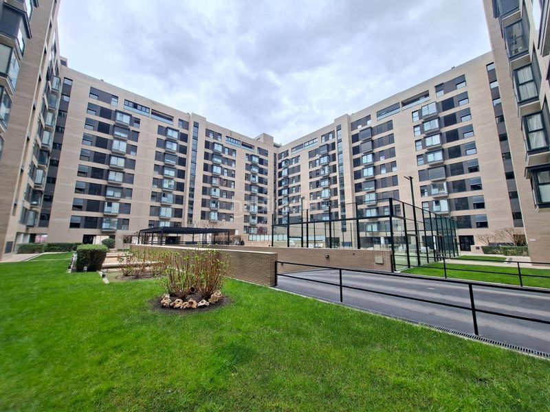 Foto c1abe3a4-45f7-4dc7-882a-4c28c8bde427. Flat with parking pool in Ensanche de Vallecas-La Gavia Madrid