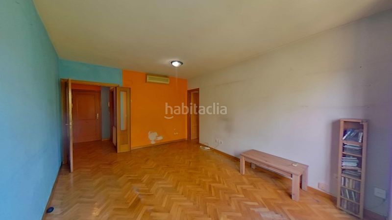 Foto bd814153-97b3-4889-80ae-e94231a6239f. Pis amb calefacció aparcament a Palomeras Bajas Madrid