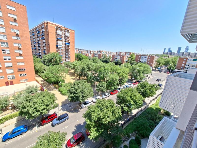 Foto 75f7bf22-ce45-4761-92ce-e43e09c1672c. Pis amb calefacció aparcament a Peñagrande Madrid
