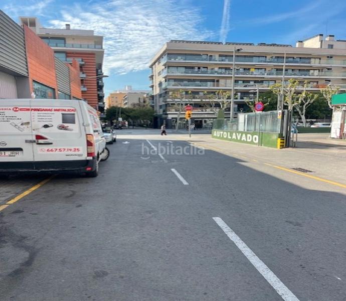 Foto 0866a672-64b9-49a8-97e3-85758e159e73. Capannone industriale in Santa Eulàlia Hospitalet de Llobregat (L´)