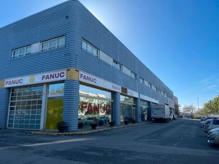 Lloguer Nau industrial a Ronda de can rabadà 10. Nave en alquiler castelldefels