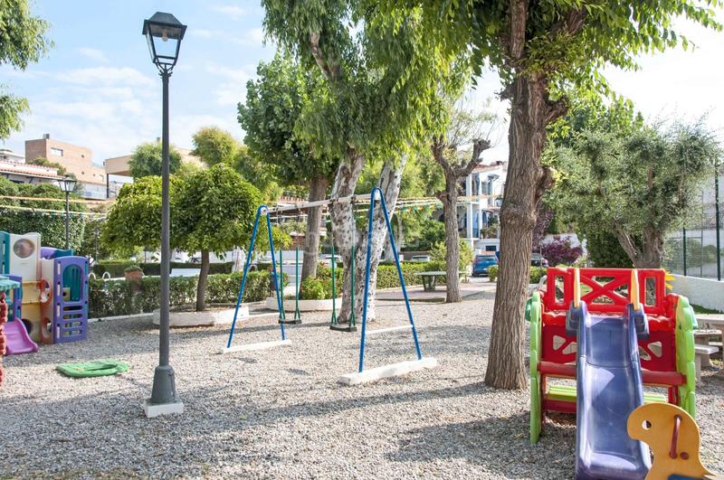 Foto 3356a0dc-6c5e-4524-874c-34b1d27acbf6. Lloguer apartament amb piscina a Montmar Castelldefels