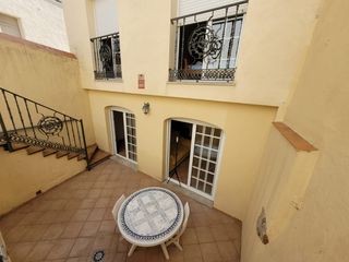Location Chalet à Eixample. Chalet independiente / con jardín privado y 4 dormitorios dobles