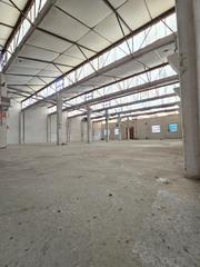 Bâtiment à usage industriel à Centre. Oportunidad, nave en venta   avda. carrilet   hospitalet de llob