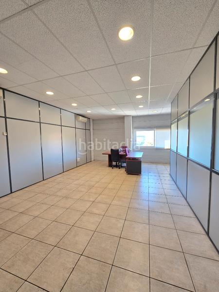 Foto 8c0074f3-74d5-4f6a-8259-f8791786c0ce. Rent industrial building with heating in Granvía-Mar Castelldefels