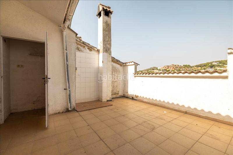 Foto c0c3f964-bf39-4e80-95d1-0bcbeaf15e5a. Maison jumelée avec cheminée parking dans Segur de Calafell nucli urbà Segur de Calafell