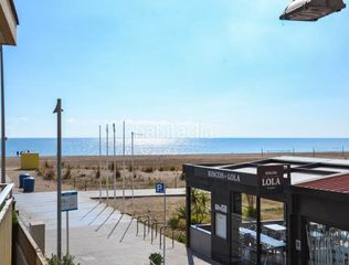 Lloguer Apartament  Carrer carme 15. Apartamento en primera línea de mar /3 dormitorios dobles