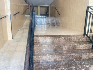 Piso en Calle rosalía de castro 2. Vivienda low cost en los angeles