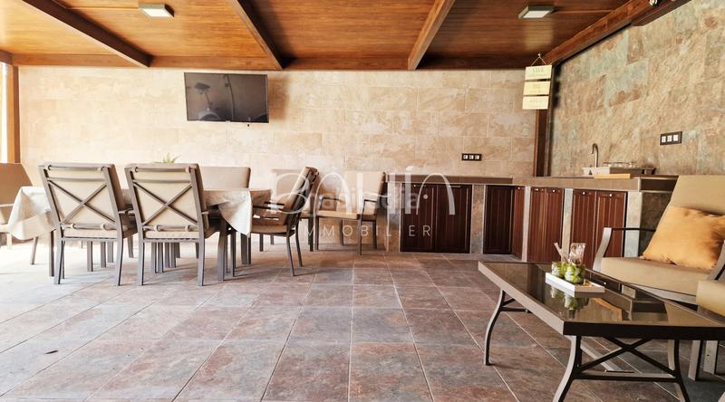 Foto 068022f6-7add-4801-9fad-5be948a5465e. Chalet avec cheminée chauffage parking piscine dans Chiclana de la Frontera