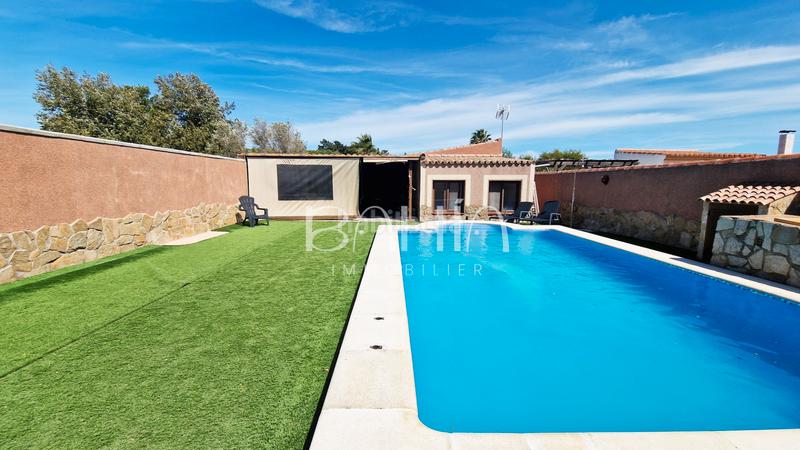 Foto a514dc58-660f-4ddc-99fa-3615d1a15cdc. Chalet avec cheminée chauffage parking piscine dans Chiclana de la Frontera