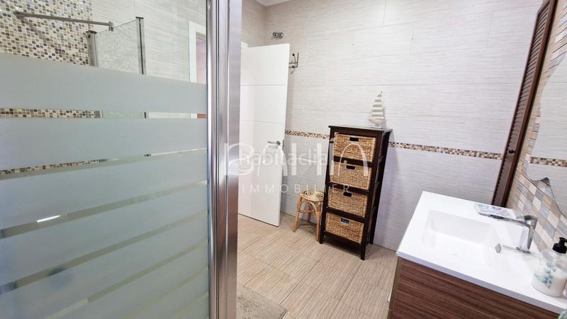 Foto a57b683c-1de7-4161-9f63-10b6921f9f49. Chalet avec cheminée chauffage parking piscine dans Chiclana de la Frontera