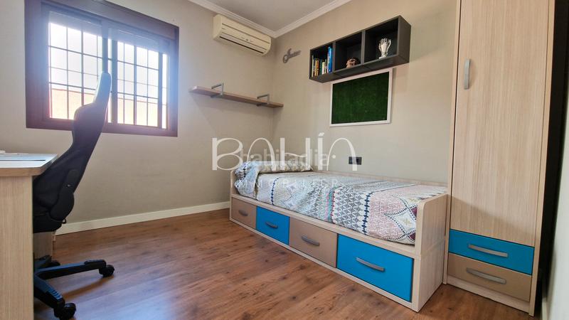 Foto f6dee905-68c0-46e7-8566-f04611d0e8de. Chalet avec cheminée chauffage parking piscine dans Chiclana de la Frontera