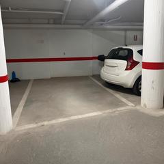 Alquiler Parking coche en Carrer d'eusebi estada 74. **garaje en alquiler: en eusebio estada, en primera planta sótan
