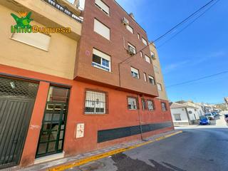 Aparcament cotxe a Calle santiago lopez 7. Haznos tu oferta de precio!! plaza de aparcamiento en atarfe cer