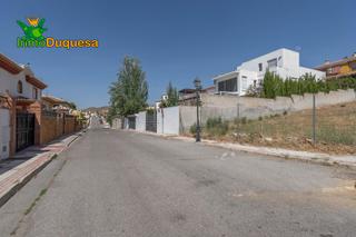 Terreny residencial a Calle matas verdes. Solar urbano en barrio de monachil.