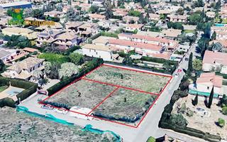 Terreny residencial a Calle trebol 10. Solar urbano de 606 m en colinas bermejas  monachil